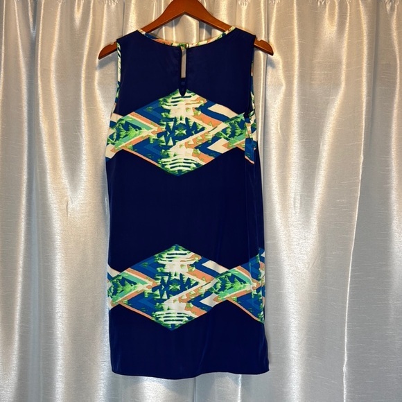 Christian Caliendo Sleeveless Blue Sheath Dress with Crew‎ Neck size small - Picture 2 of 3